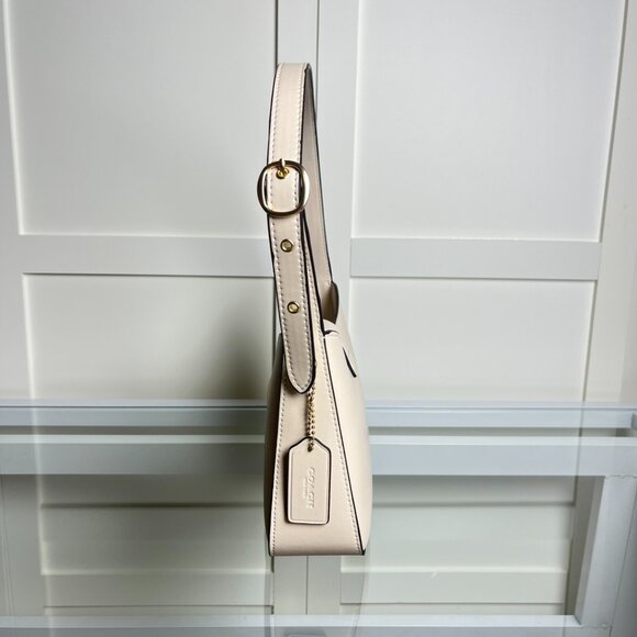 Coach Women's Underarm Bag - Picture 4 of 9